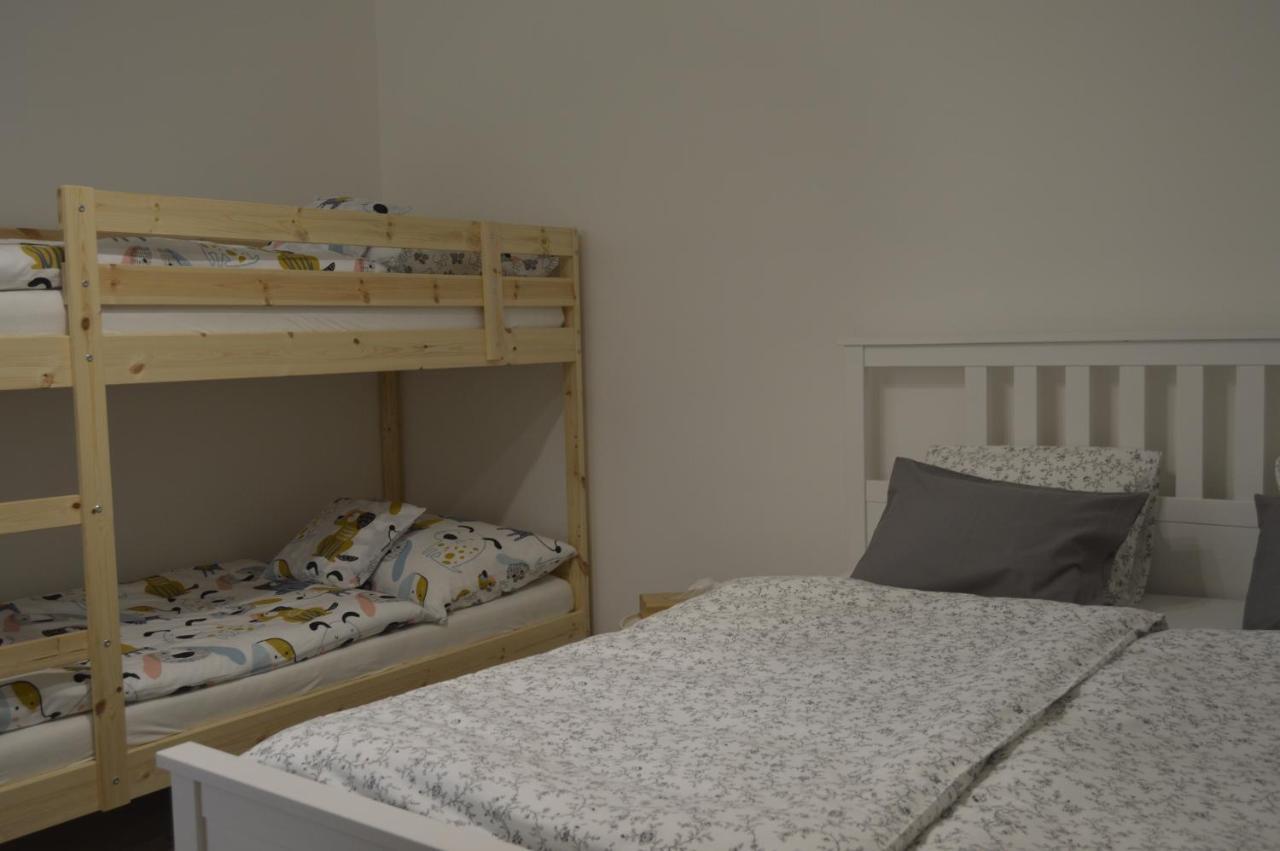 Pod Bilou Vezi Apartment Straznice Luaran gambar